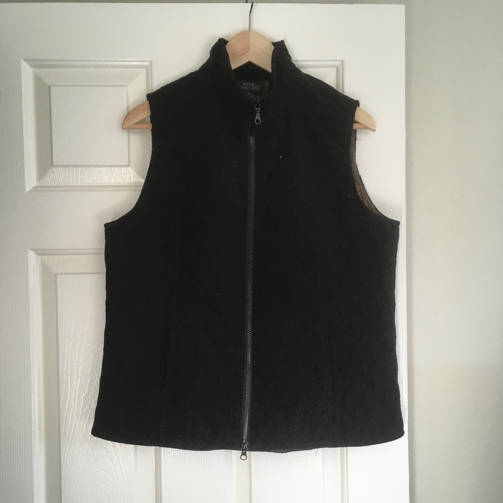 Lightly quilted vest